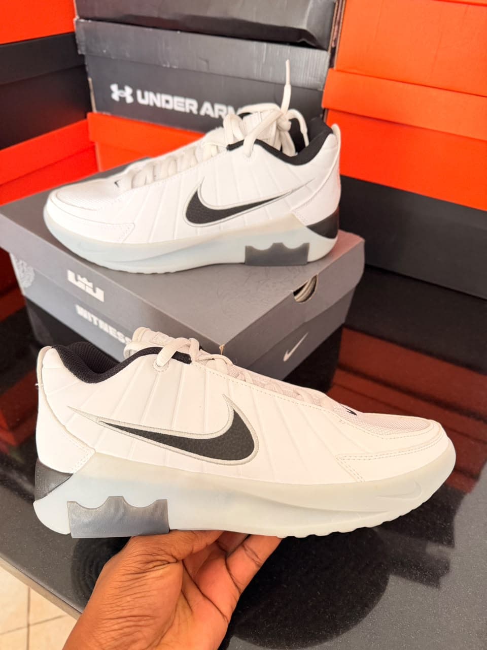 LEBRON WITNESS 9